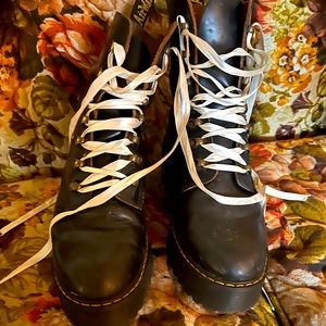 doc martens Leona boot in good used condition